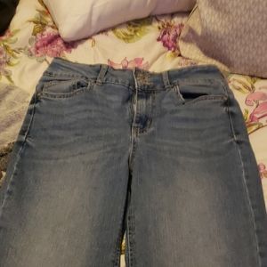 Womens no boundaries jeans